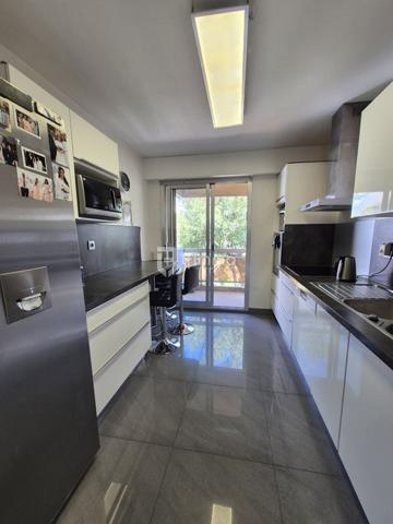 T4 98M2 Bd Paul Claudel 9ème