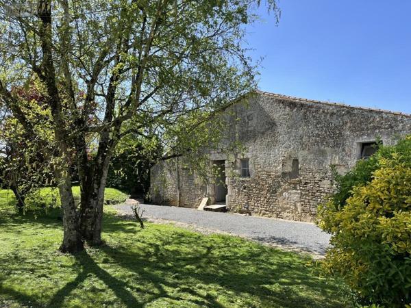 Maison à vendre à Sainte-Hermine en Vendée (85210), ref : 85088-2280