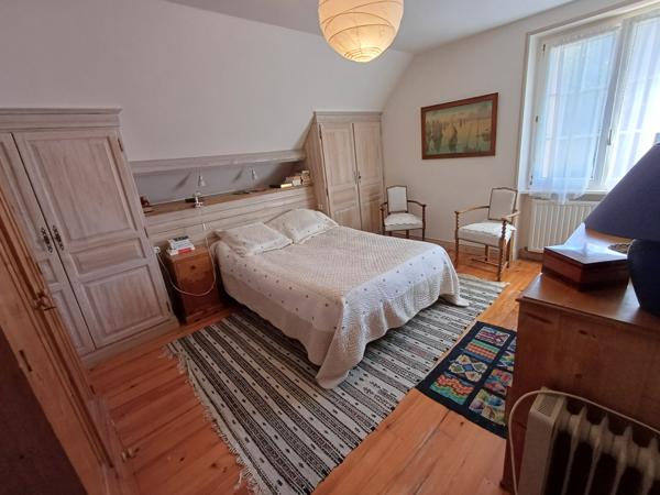 Morlaix (29600) Morlaix, parc du Château et collège, maison 3 chambres avec garage sur 630m2 de terrain.