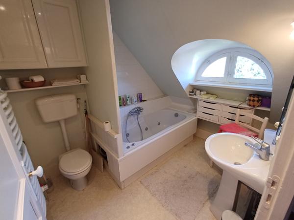 Morlaix (29600) Morlaix, parc du Château et collège, maison 3 chambres avec garage sur 630m2 de terrain.