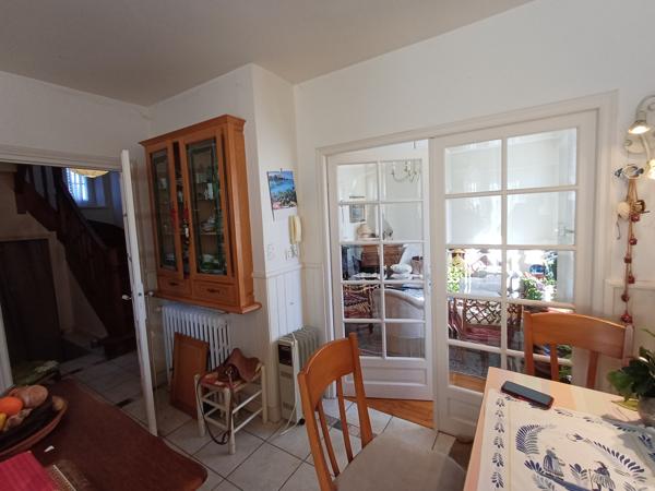 Morlaix (29600) Morlaix, parc du Château et collège, maison 3 chambres avec garage sur 630m2 de terrain.