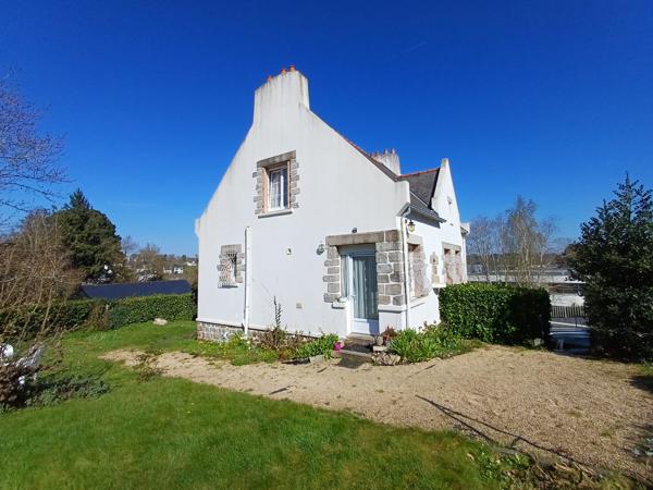 Morlaix (29600) Morlaix, parc du Château et collège, maison 3 chambres avec garage sur 630m2 de terrain.