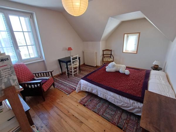 Morlaix (29600) Morlaix, parc du Château et collège, maison 3 chambres avec garage sur 630m2 de terrain.