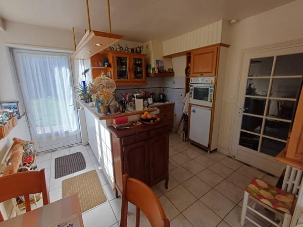 Morlaix (29600) Morlaix, parc du Château et collège, maison 3 chambres avec garage sur 630m2 de terrain.