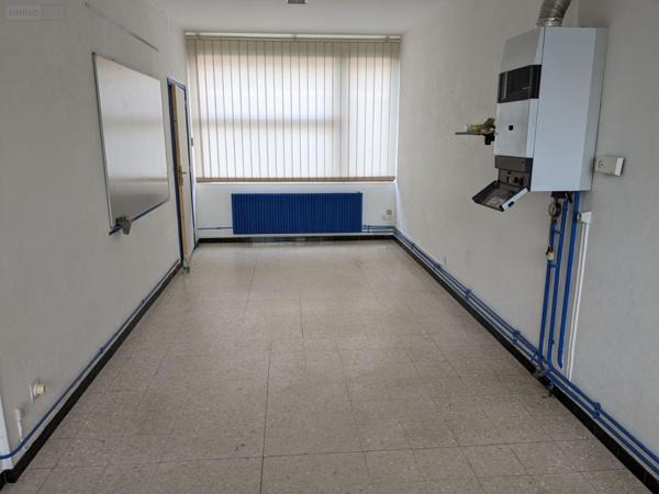 Bureaux à vendre à Nogent-le-Rotrou dans l'Eure-et-Loir (28400), ref : 15 LF   
Centre ville