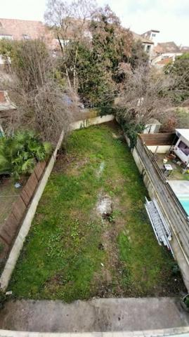 AGEN 47000 immeuble 8 pièce(s) 181.5 m2