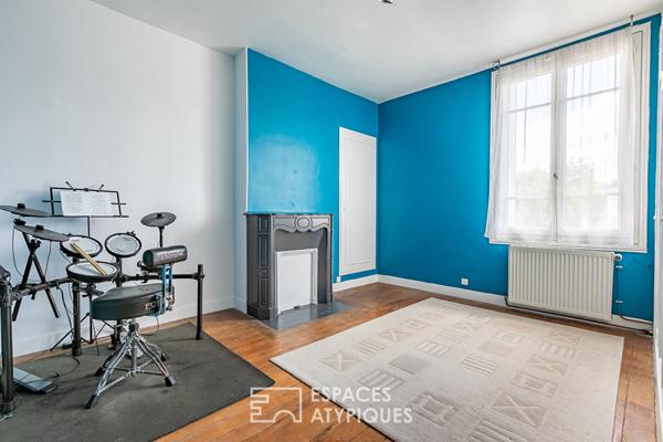 Maison de famille rénovée avec dépendances aménagées et jardin proche Senlis