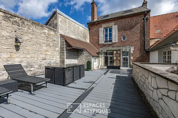 Maison de famille rénovée avec dépendances aménagées et jardin proche Senlis