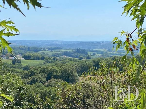 Propriété 6 pièces et dépendance, vue splendide sur les Pyrénées