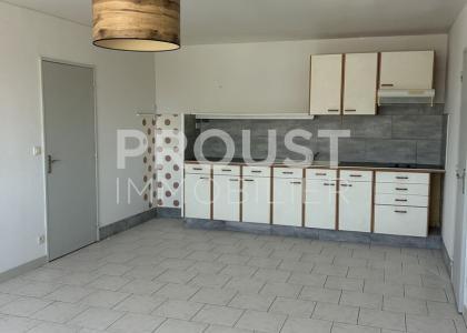 Appartement à vendre à niort quartier dudesclin dans une résidence sécurisée.