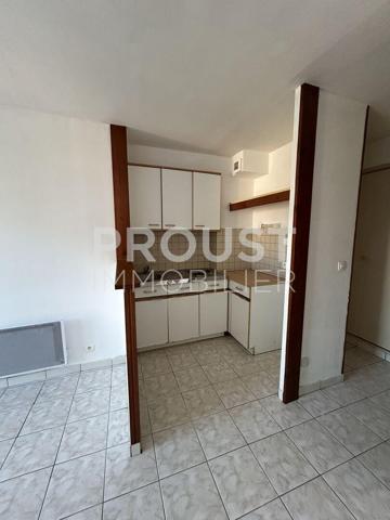 Appartement à vendre à niort quartier dudesclin dans une résidence sécurisée.