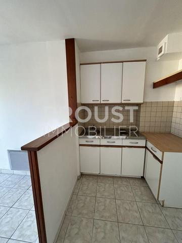 Appartement à vendre à niort quartier dudesclin dans une résidence sécurisée.