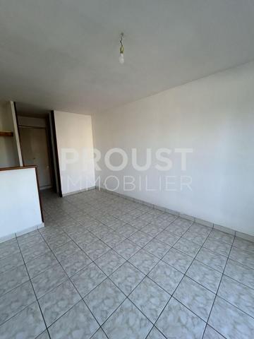 Appartement à vendre à niort quartier dudesclin dans une résidence sécurisée.