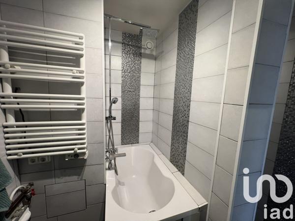 Appartement 4 pièces de 66 m² à Domont (95330)