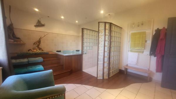 Maison Castelmayran 10 pièce(s) 255 m2