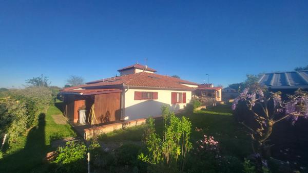 Maison Castelmayran 10 pièce(s) 255 m2