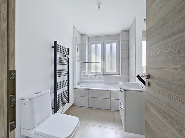 Appartement 2 pièces rénové à Longlaville avec balcon