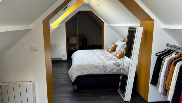 Exclusivité Capifrance – Maison individuelle de 101 m² et sa dépendance aménageable de 25 m² – Grand terrain clos de 1 980 m² avec sa piscine de 4x8m – Charette-Varennes (71270)