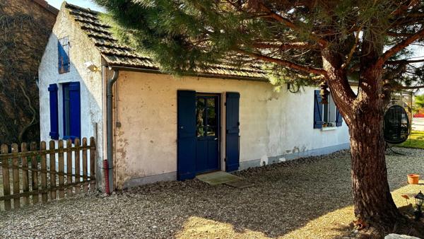 Exclusivité Capifrance – Maison individuelle de 101 m² et sa dépendance aménageable de 25 m² – Grand terrain clos de 1 980 m² avec sa piscine de 4x8m – Charette-Varennes (71270)