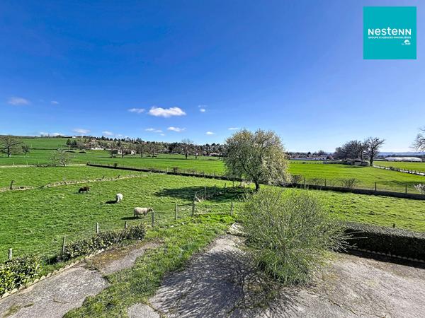 Saint Galmier : Maison 4 pièce(s) 101m2 hab sur 4902 m² de terrain.