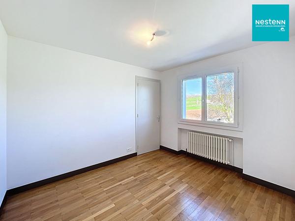 Saint Galmier : Maison 4 pièce(s) 101m2 hab sur 4902 m² de terrain.