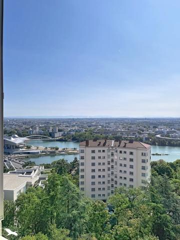 Appartement à vendre 140 000 € La Mulatière 3 p 65 m² DPE C