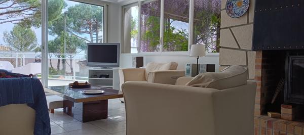 Appartement
                                                                                                                                                                                                                                                                                                                        5 pièce(s)                                                                                                                                                                                                          3 chambre(s)                                                                                                                                                                                                          122  m²