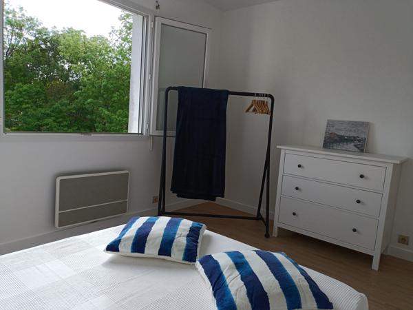 Appartement
                                                                                                                                                                                                                                                                                                                        5 pièce(s)                                                                                                                                                                                                          3 chambre(s)                                                                                                                                                                                                          122  m²