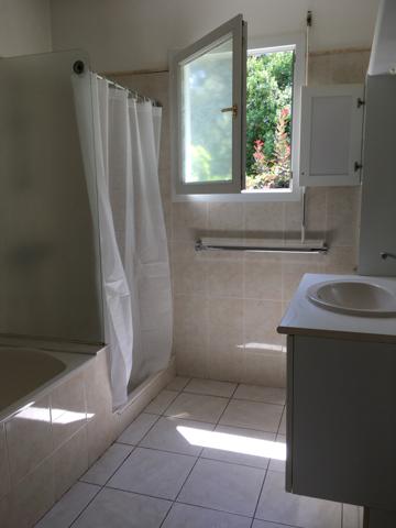 Appartement
                                                                                                                                                                                                                                                                                                                        5 pièce(s)                                                                                                                                                                                                          3 chambre(s)                                                                                                                                                                                                          122  m²