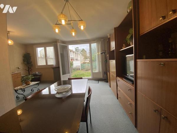 Maison 5 pièces avec jardin et sous-sol.