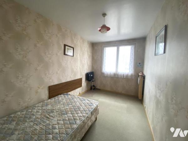 Maison 5 pièces avec jardin et sous-sol.