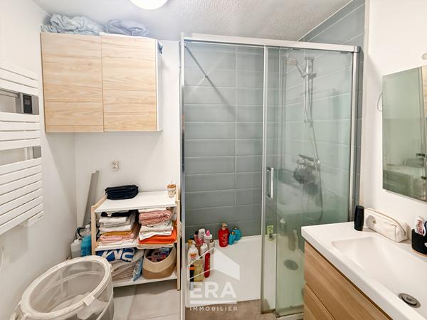 Charmant T2 refait à neuf ? Hyper centre de Pessac ? 52 m² avec balcon