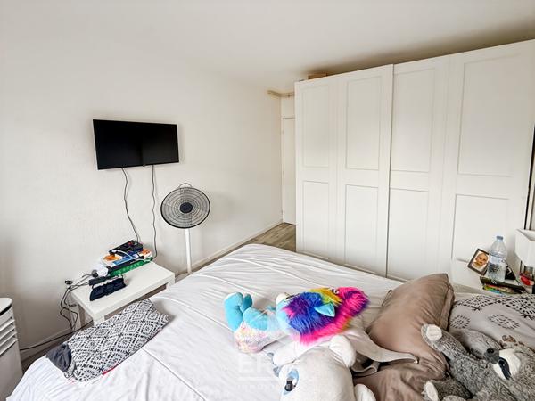 Charmant T2 refait à neuf ? Hyper centre de Pessac ? 52 m² avec balcon