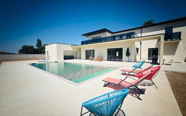 Maison à vendre    5 pièces • 220 m2 Romans-sur-Isère