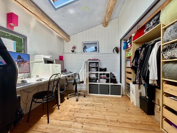 GIGEAN(34), À VENDRE MAISON DE VILLAGE RÉNOVÉE P4, SURFACE TOTALE 126 m2, TERRASSE 10 m2, GARAGE 26 m2, CENTRE VILLE