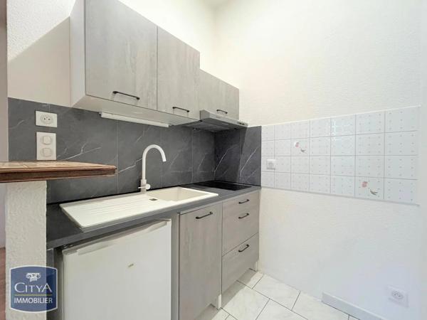 Appartement à louer 1 pièce 24.43m² Libourne (33500)