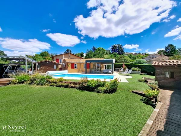 Coup de cœur assuré sur ce bien d'exception de 180 m² sur 1000 m² paysagé / 5 chambres