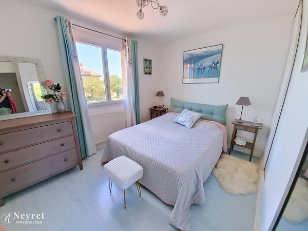 Coup de cœur assuré sur ce bien d'exception de 180 m² sur 1000 m² paysagé / 5 chambres