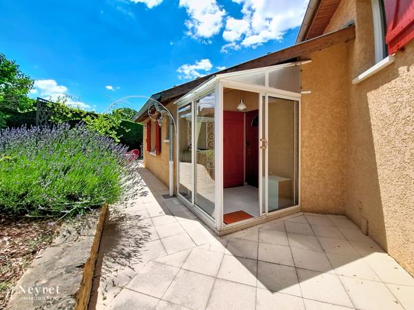Coup de cœur assuré sur ce bien d'exception de 180 m² sur 1000 m² paysagé / 5 chambres