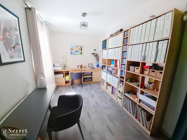 Coup de cœur assuré sur ce bien d'exception de 180 m² sur 1000 m² paysagé / 5 chambres
