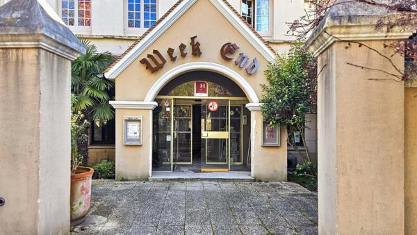 (95000) CERGY  - Hôtel restaurant en finition travaux 3.603 m² HAM terrain 15.262 m²