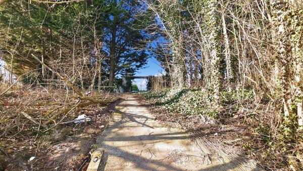 (95000) CERGY  - Hôtel restaurant en finition travaux 3.603 m² HAM terrain 15.262 m²