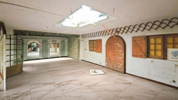 (95000) CERGY  - Hôtel restaurant en finition travaux 3.603 m² HAM terrain 15.262 m²