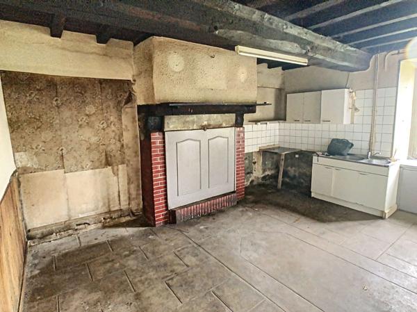 A Vendre à Juvigny Les Vallees - Maison à rénover 3 pièce(s) 45 m² JUVIGNY LES VALLEES