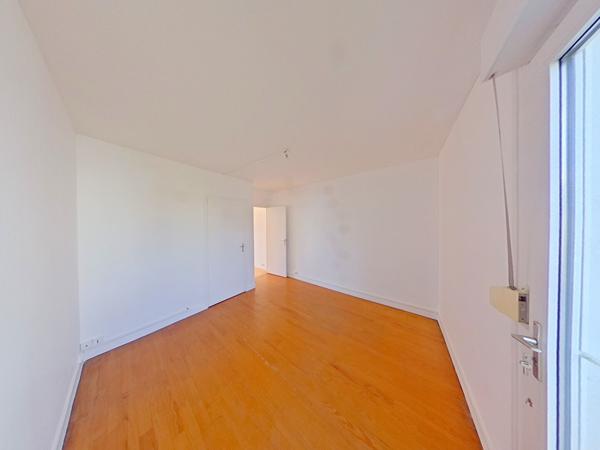 APPARTEMENT T4 A VENDRE BREST SAINT-PIERRE - DALLE BETON
