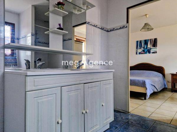 Maison à LONGUE-JUMELLES, 49160 - 8 pièces 232m²