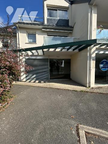 local commercial plein centre d'Hillion