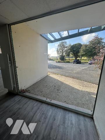 local commercial plein centre d'Hillion