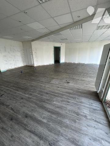 local commercial plein centre d'Hillion