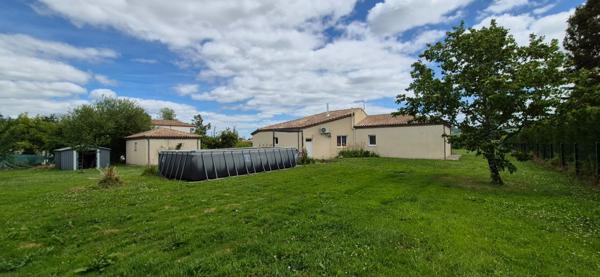 Maison à vendre 6 pièces SAINTE LIVRADE SUR LOT (47)Sainte-Livrade-sur-Lot – Belle propriété familiale sur 3 000 m² de terrain arboré